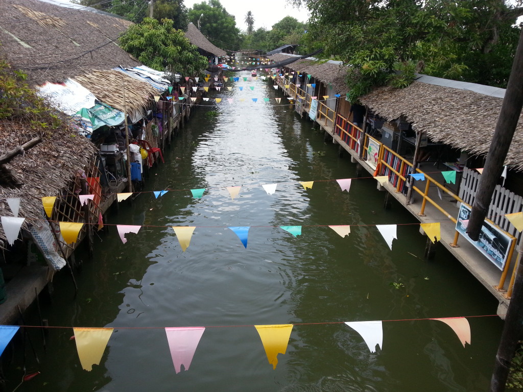 Khlong Lat Mayom floating market - photo by Chris Wotton