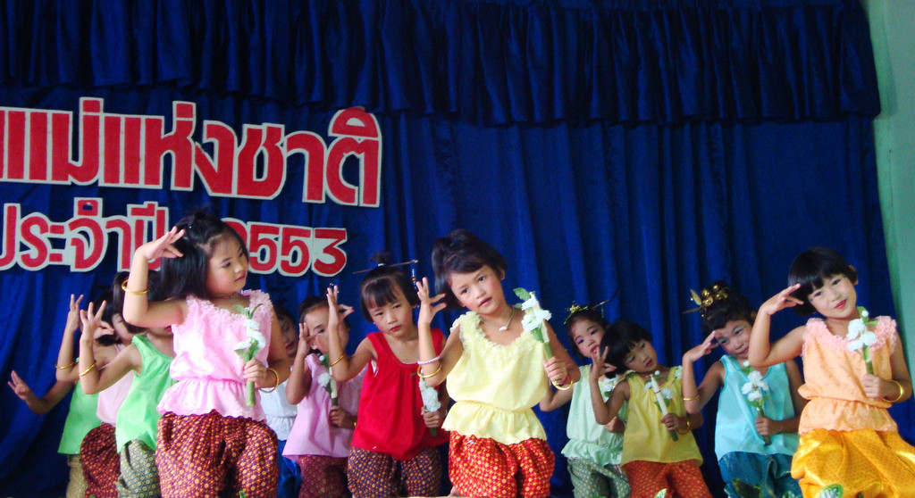 A mother's day performance in a Thai school