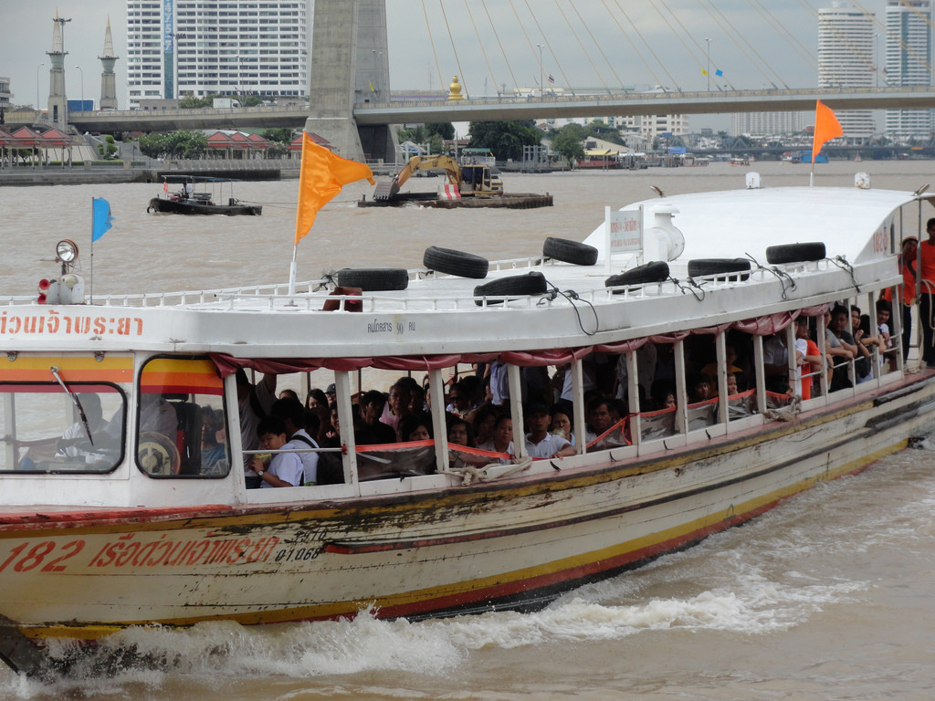 Bangkok boat - photo by Fabio Achilli