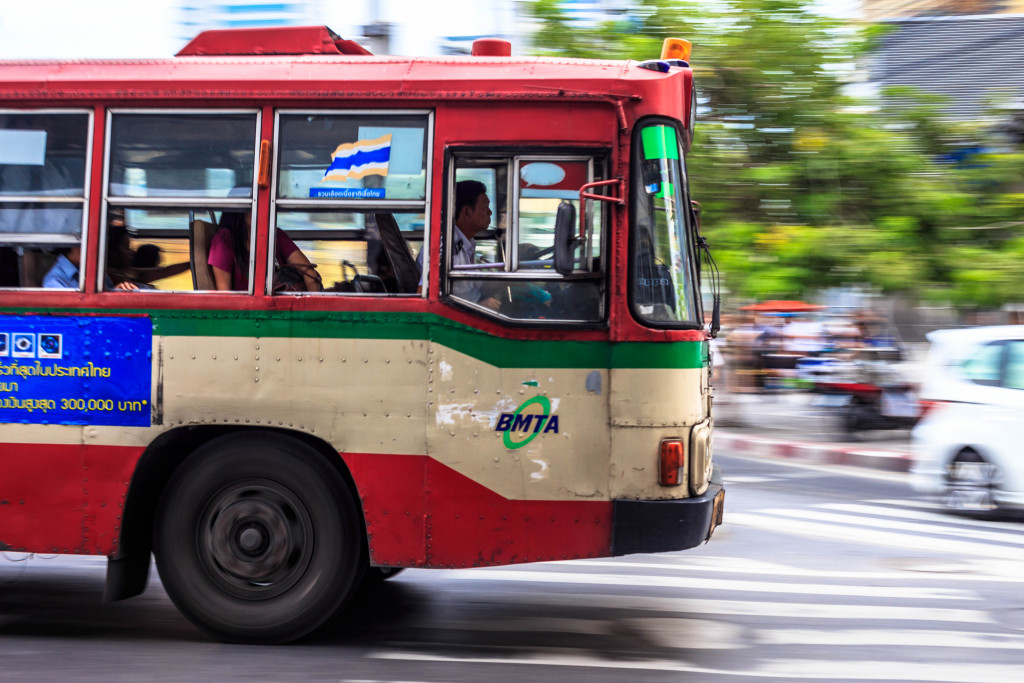 Bangkok bus - photo by Junpei Abe