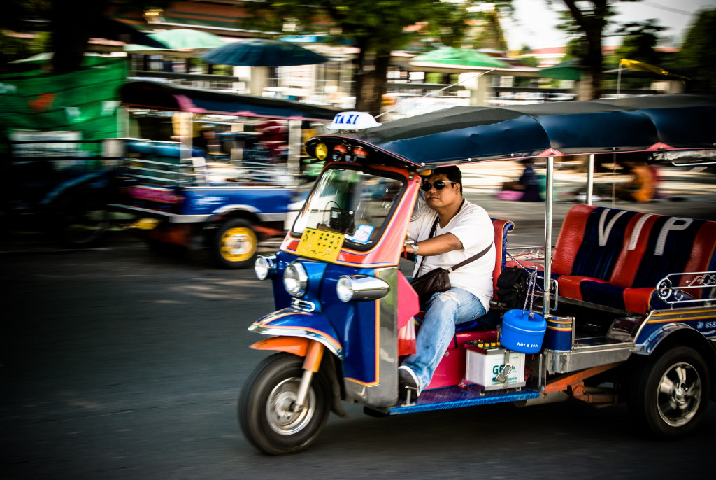 Bangkok tuk tuk - photo by Didier Baertschiger