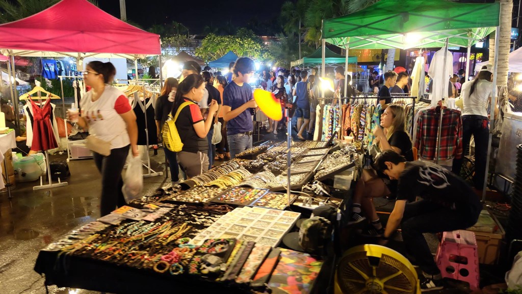 JJ Green night market in Bangkok, Thailand - photo by JJ Green