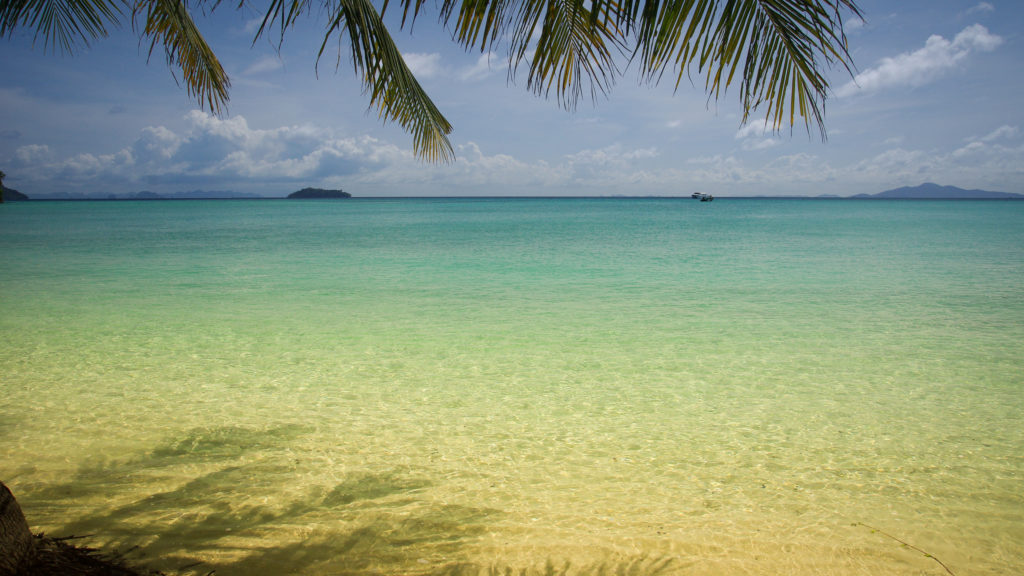 Had Noppara Thara-Mu Koh Phi Phi National Park in Krabi, Thailand - photo by Kai Lehmann