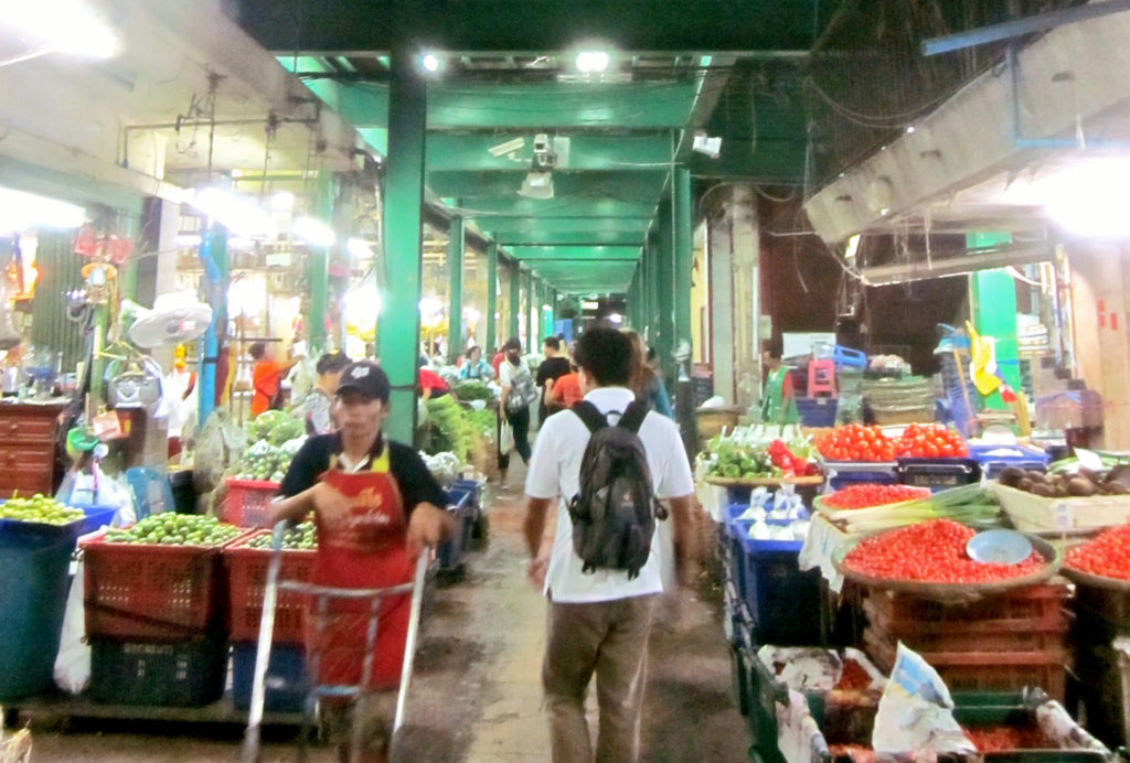 Pak Khlong Talat flower market in Bangkok, Thailand - photo by Chris Wotton