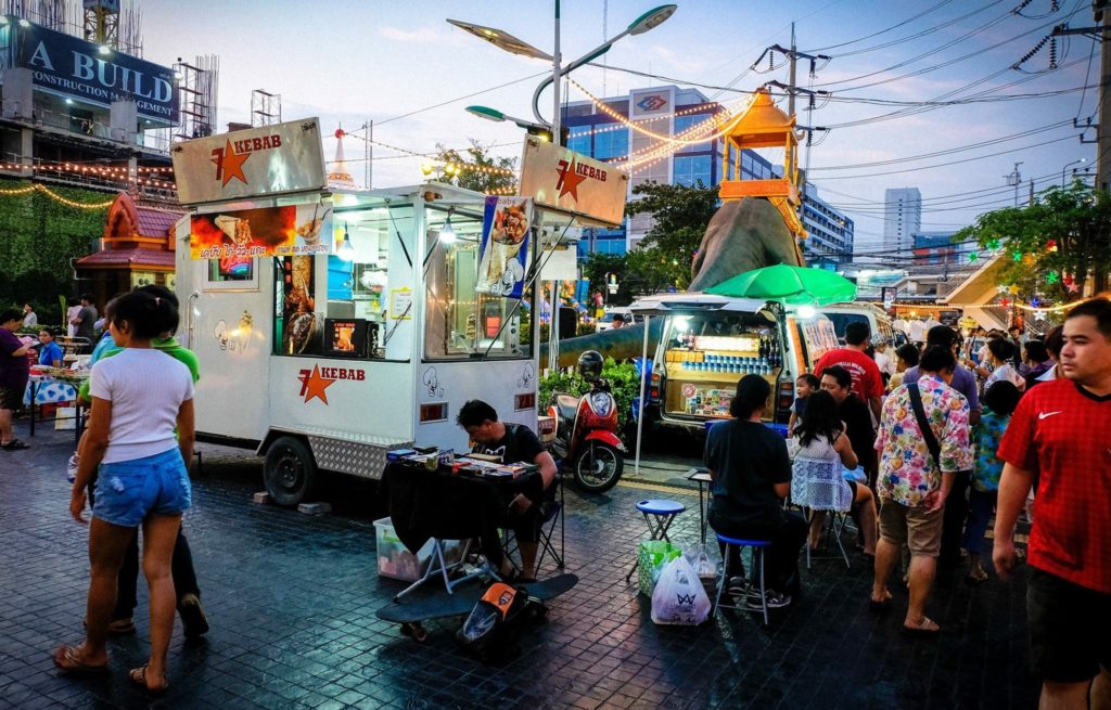 Suan Lum Ratchada night market in Bangkok, Thailand - photo by Suan Lum Night Bazaar Ratchadaphisek