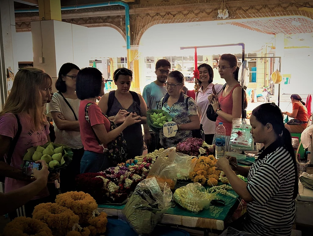 Flower Market Tour at Pak Khlong Talat flower market in Bangkok, Thailand, by The Market Experience (operated by Expique) - photo by The Market Experience