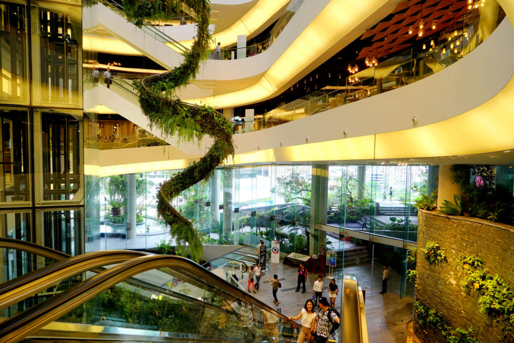 The food court at Phrom Phong's ultra-luxury EmQuartier shopping mall is another firmly high-end option in Bangkok, Thailand - photo by lin Judy