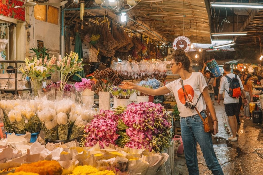 Exploring Bangkok's flower market at night