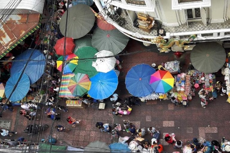 Aerial view of Samphaeng market - Bangkok Chinatown
