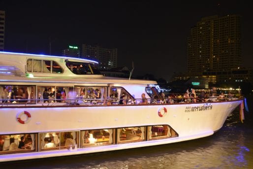 Dinner cruise on the Chaophraya river in Bangkok