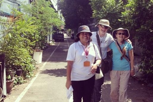 happy customers on bangkok walking tour