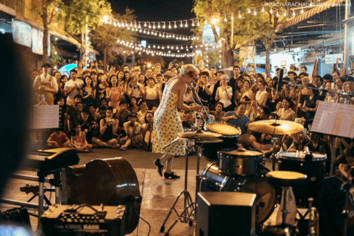 Swing dancing at Phra Pathom Chedi, Nakhon Pathom