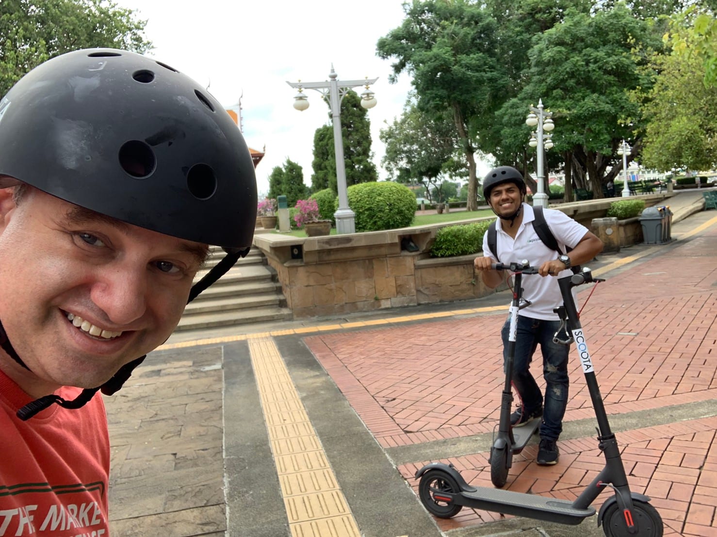 Expique Team Exploring Bangkok by eScooter