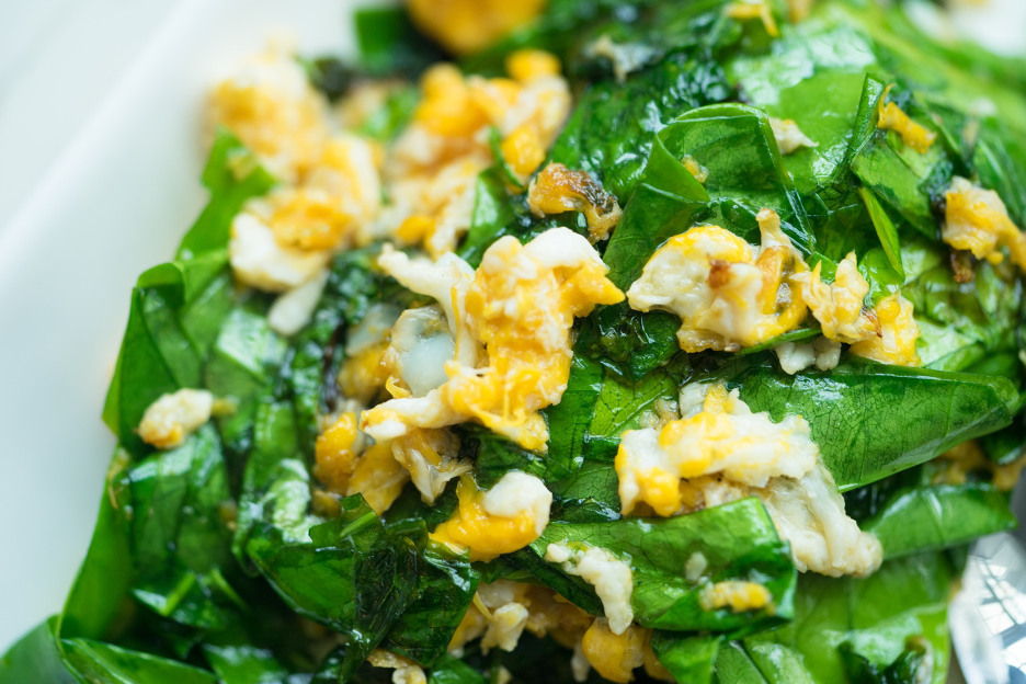 Bai Liang Phad Kai image from MIA studio: https://www.shutterstock.com/th/image-photo/close-delicious-stirfried-baegu-leaves-gnetum-754741168