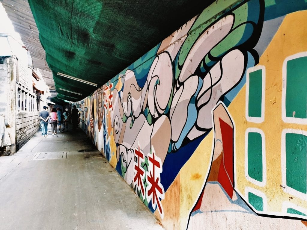 Wall painting at Talad Noi