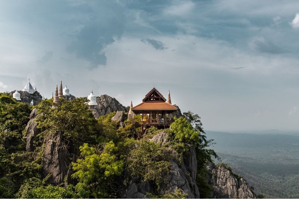 Wat Phrabat Pu Phadaeng - Lampang, Northern Thailand