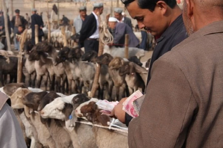 Selling goats at Kashgar Sunday Market