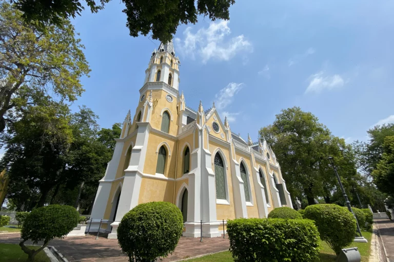 Wat Niwet Thammaprawat in Bang Pa-in